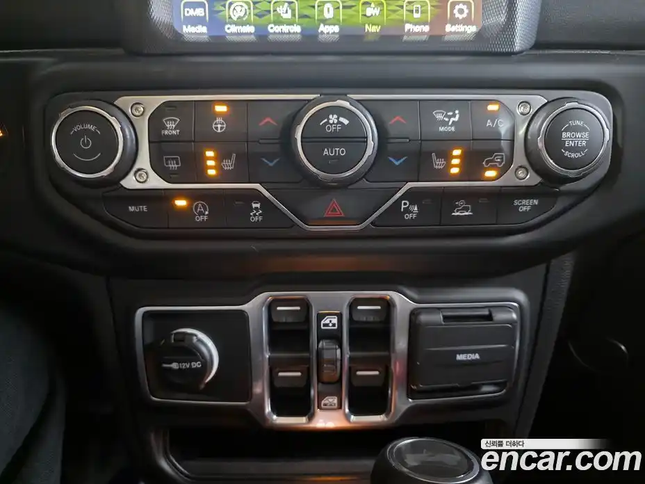 Jeep Wrangler 2023 2.0 автомат (гидро), фото 9