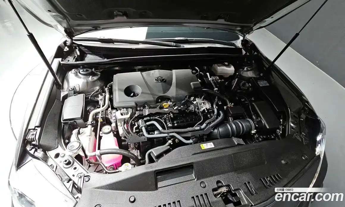 Toyota Camry 2023 2.5 гидро, фото 6