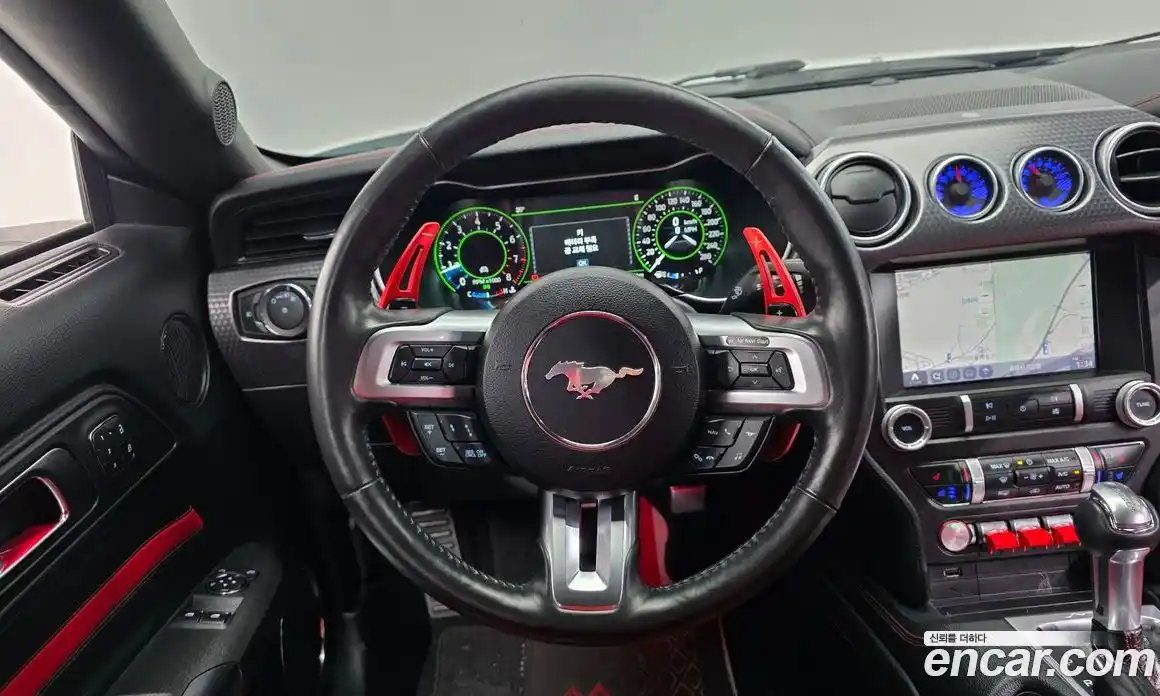 Ford Mustang 2019 2.3 автомат (гидро), фото 19