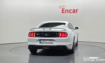 Ford Mustang 2019 2.3 автомат (гидро), миниатюра 4