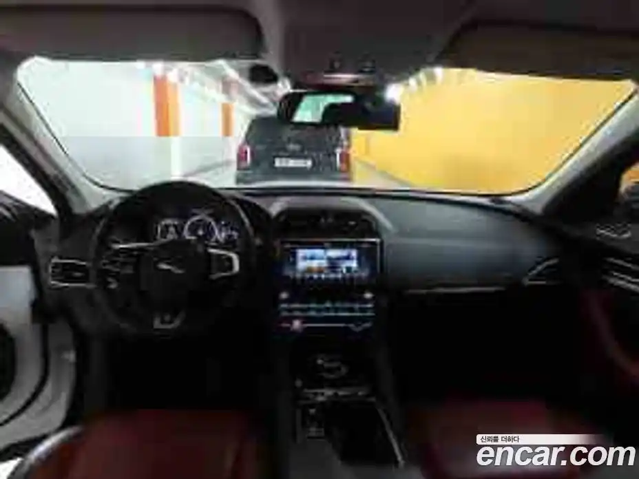 Jaguar F-Pace 2016 3.0 гидро, фото 15