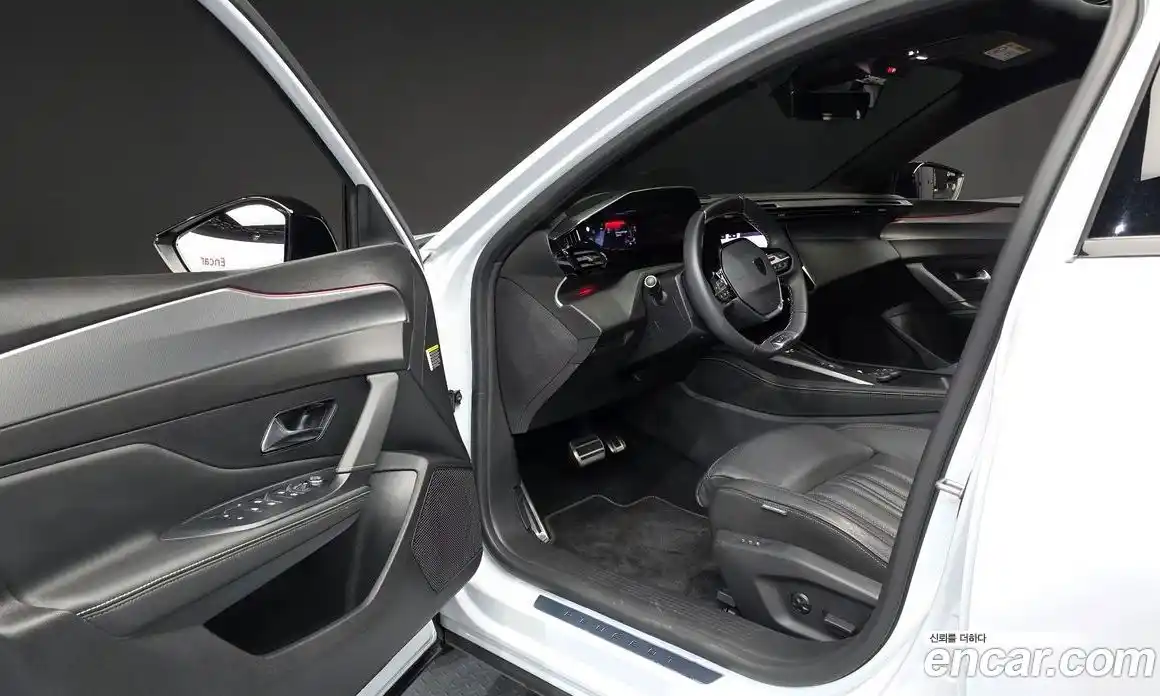 Peugeot 408 2024 1.2 автомат (гидро), фото 13
