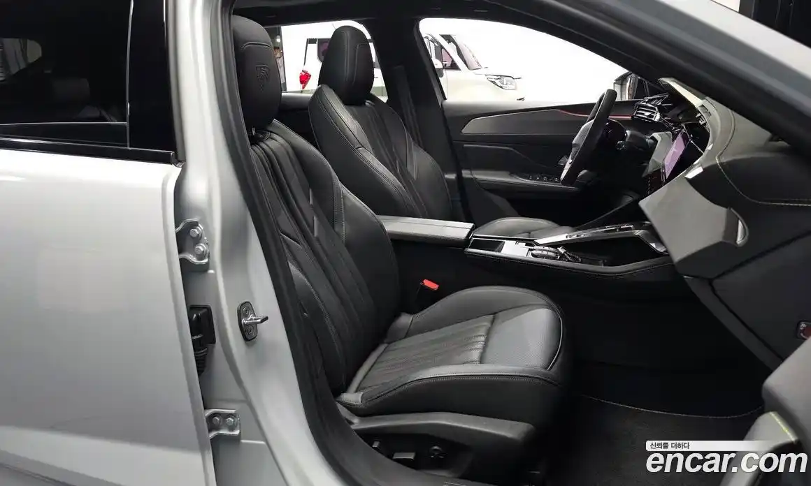 Peugeot 408 2024 1.2 автомат (гидро), фото 17