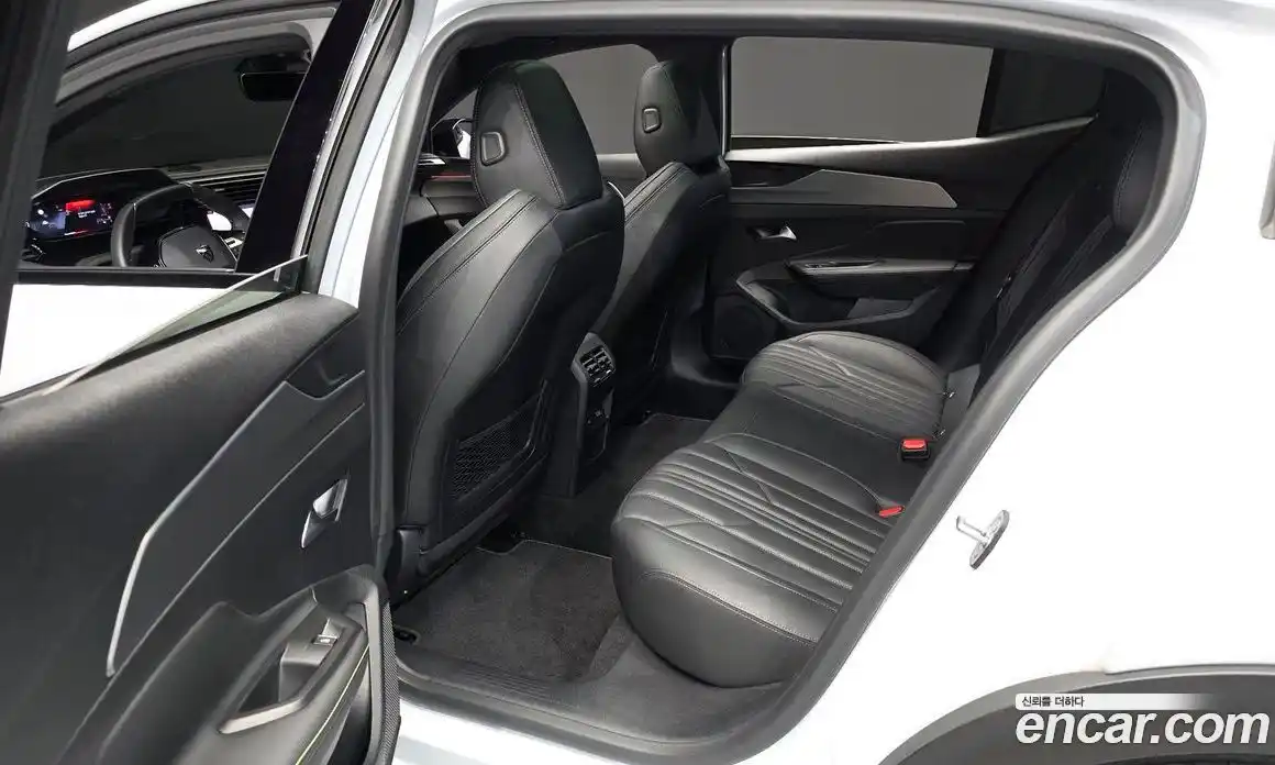 Peugeot 408 2024 1.2 автомат (гидро), фото 18