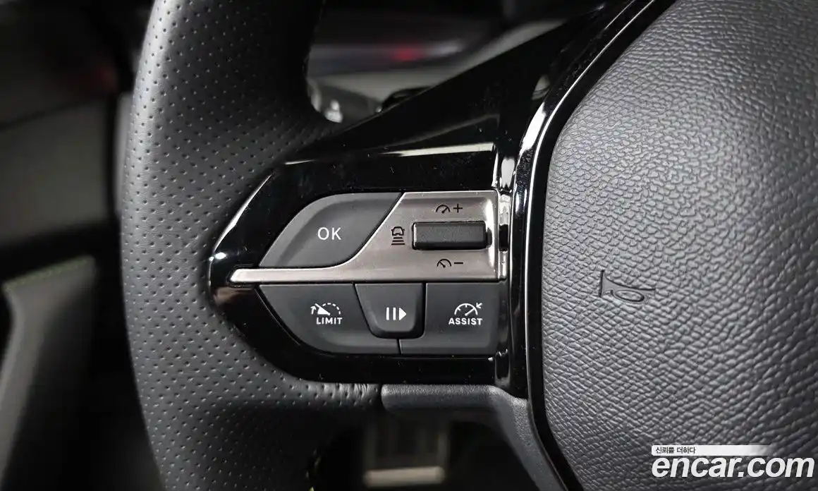 Peugeot 408 2024 1.2 автомат (гидро), фото 25