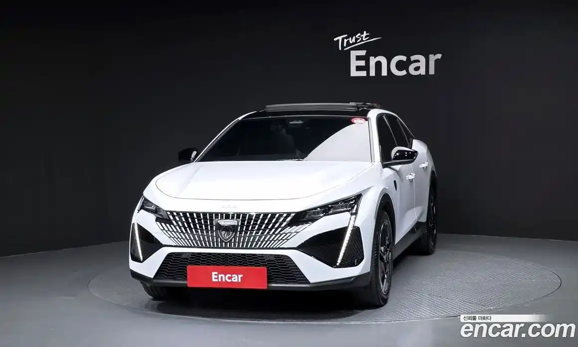 Peugeot 408 2024 1.2 автомат (гидро), фото 3
