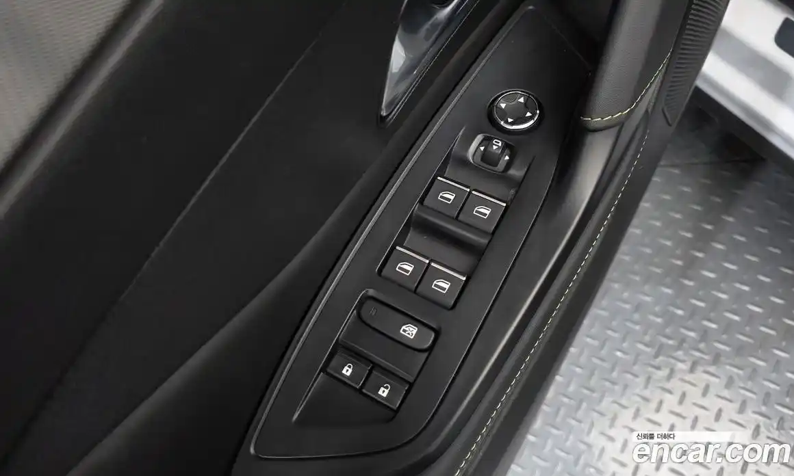 Peugeot 408 2024 1.2 автомат (гидро), фото 31