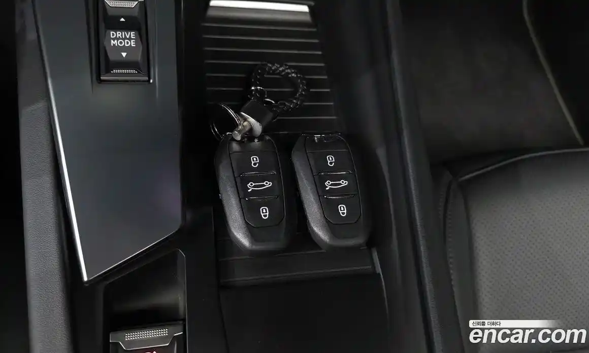 Peugeot 408 2024 1.2 автомат (гидро), фото 32