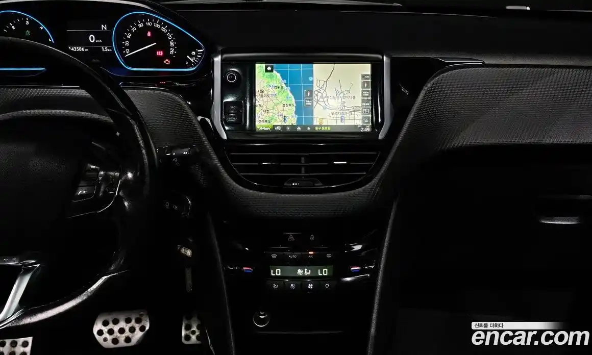Peugeot 2008 2015 1.6 автомат (гидро), фото 15