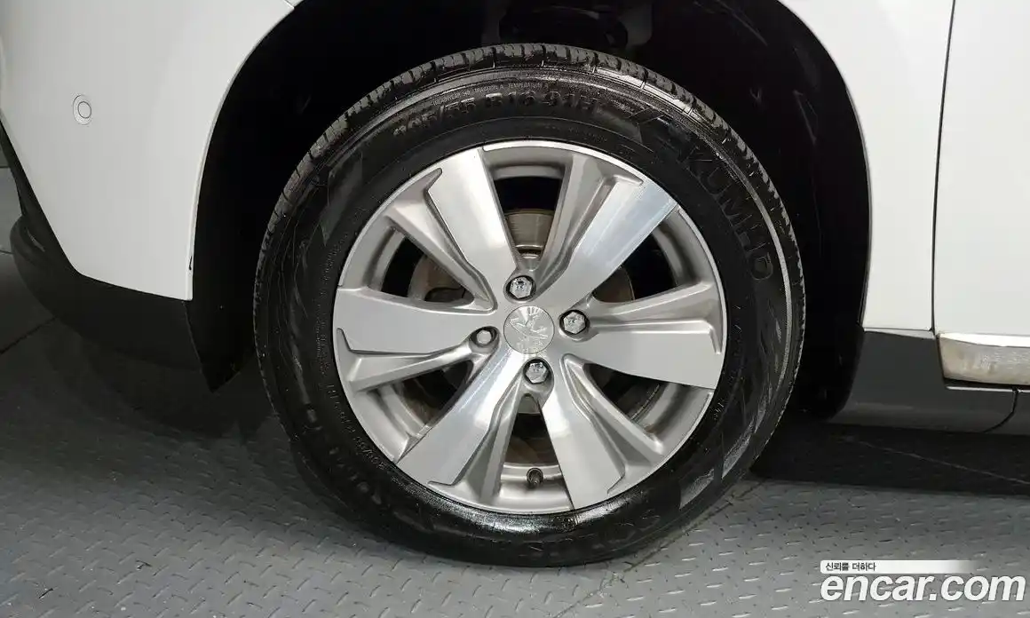 Peugeot 2008 2015 1.6 автомат (гидро), фото 5