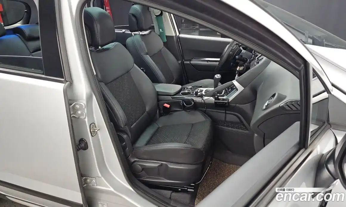 Peugeot 3008 2014 1.6 автомат (гидро), фото 12