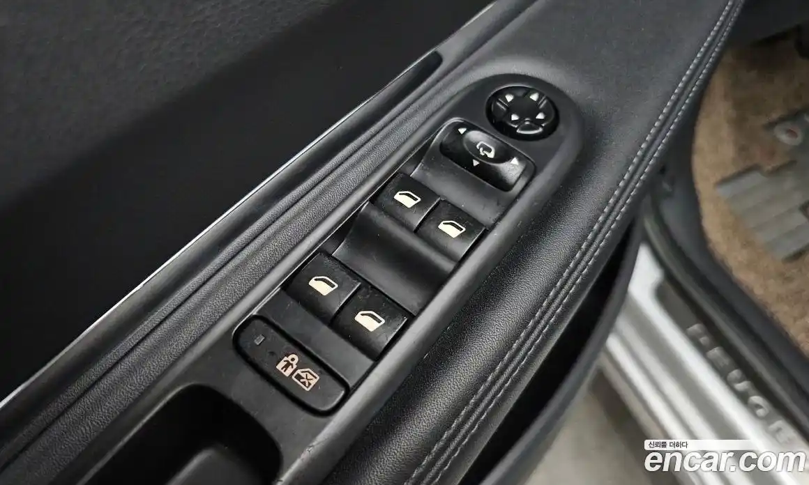 Peugeot 3008 2014 1.6 автомат (гидро), фото 13