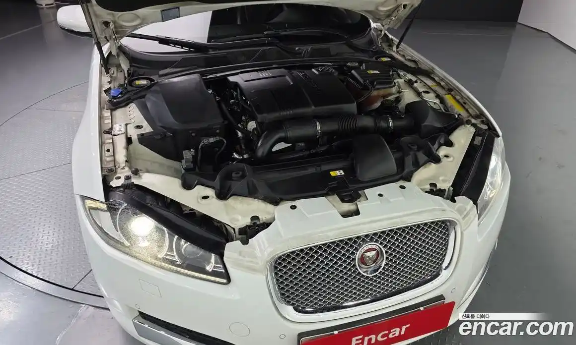 Jaguar XF 2015 2.2 гидро, фото 6