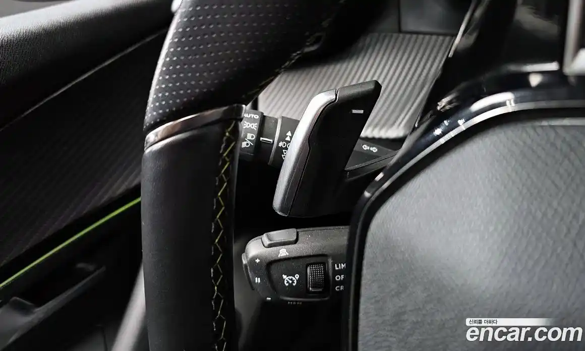 Peugeot 2008 2020 1.5 автомат (гидро), фото 17