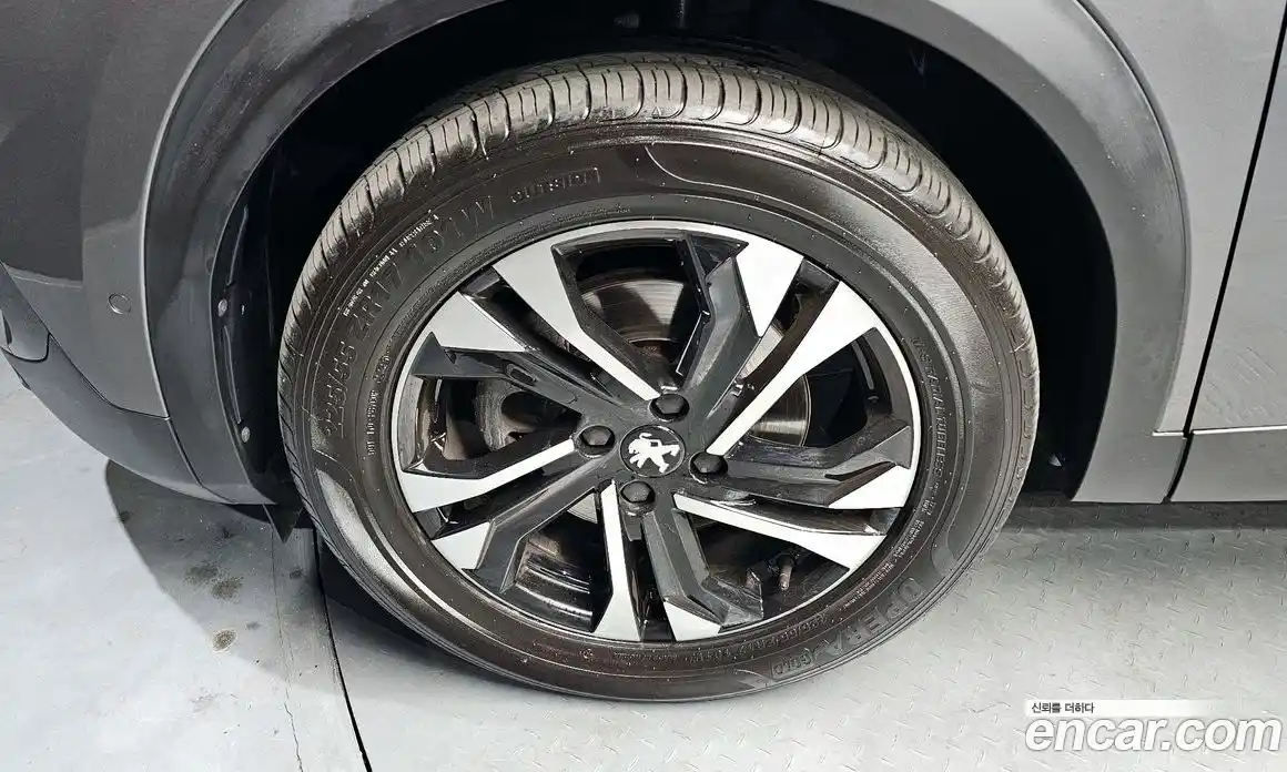 Peugeot 2008 2020 1.5 автомат (гидро), фото 5
