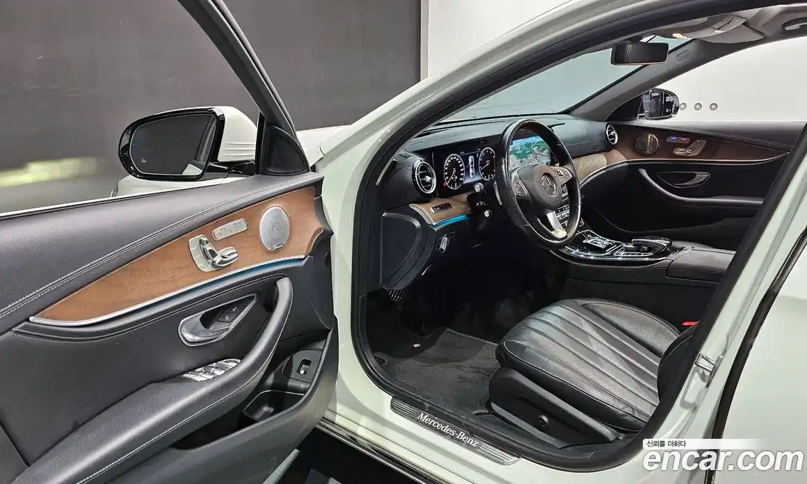 Mercedes-Benz E-Class 2018 2.0 автомат (гидро), фото 13
