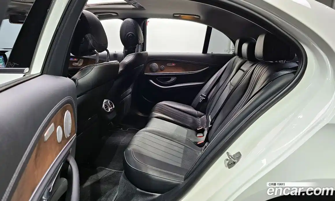 Mercedes-Benz E-Class 2018 2.0 автомат (гидро), фото 17
