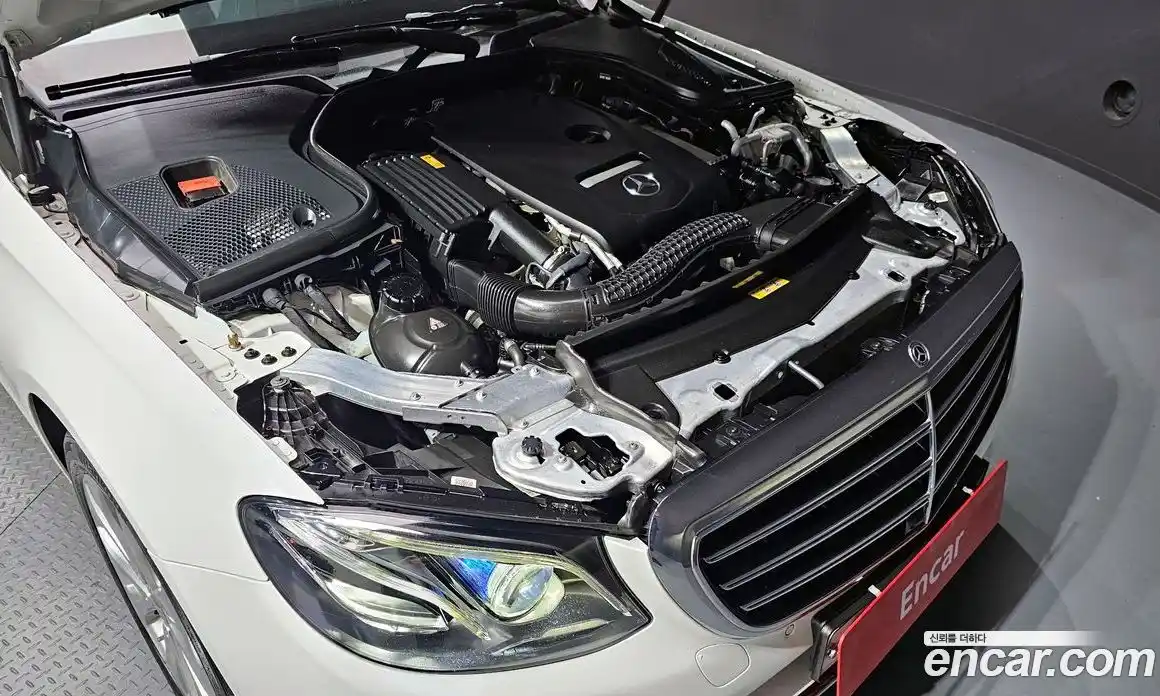 Mercedes-Benz E-Class 2018 2.0 автомат (гидро), фото 6