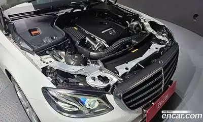 Mercedes-Benz E-Class 2018 2.0 автомат (гидро), миниатюра 6