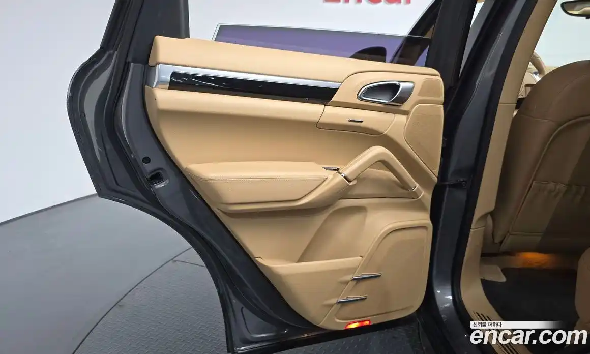 Porsche Cayenne 2011 3.0 автомат (гидро), фото 14
