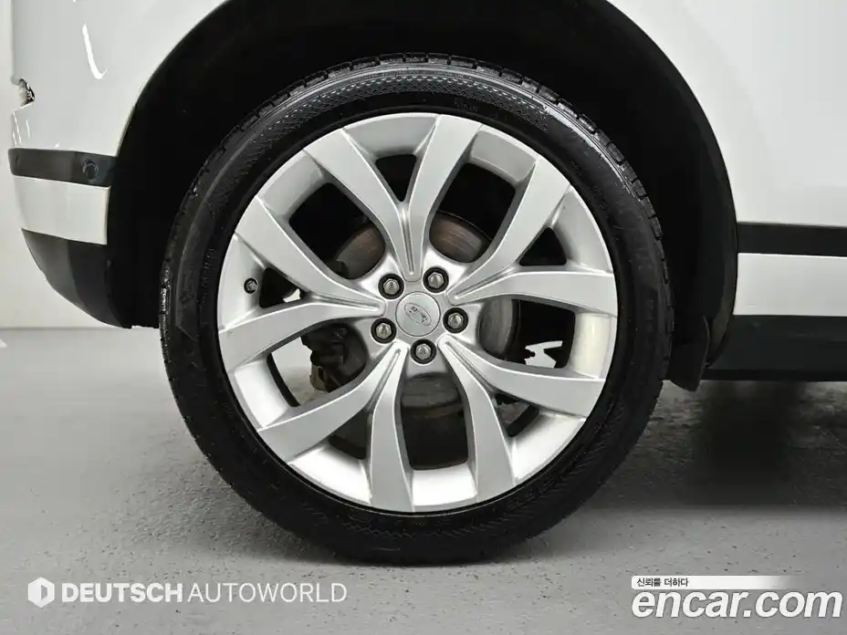 Land Rover Range Rover Evoque 2020 2.0 автомат (гидро), фото 5