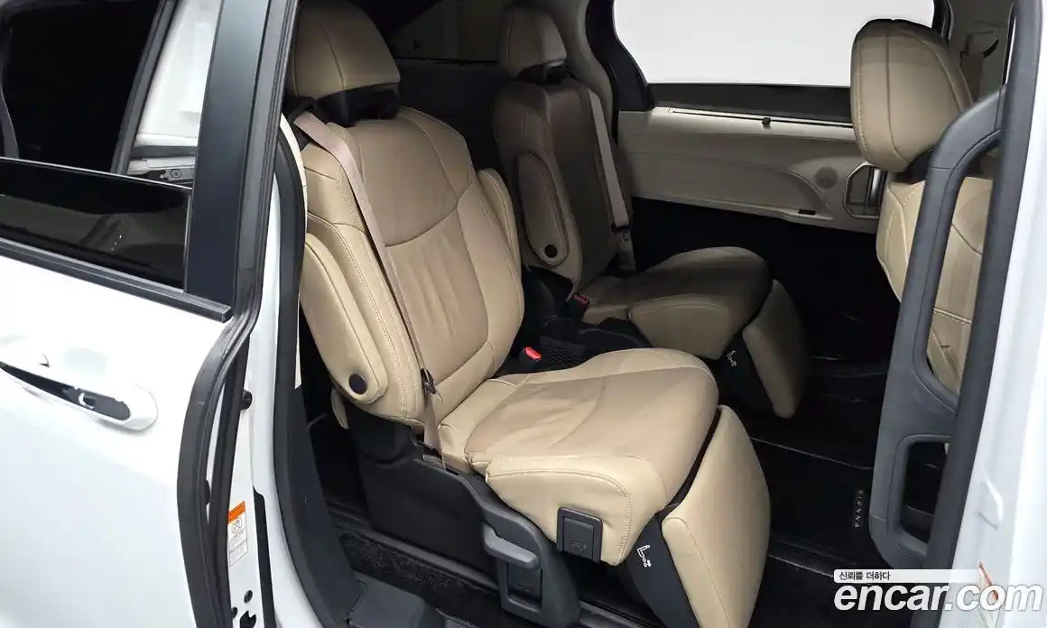 Toyota Sienna 2024 2.5 гидро, фото 16