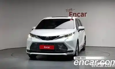 Toyota Sienna 2024 2.5 гидро, миниатюра 3