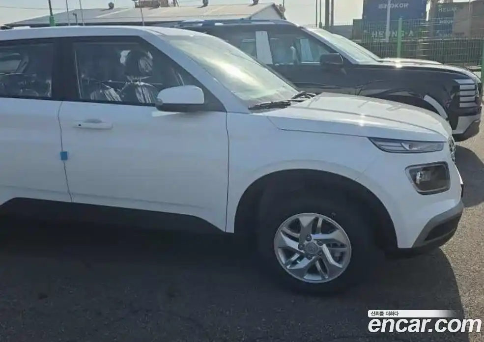 Hyundai Venue 2026 1.6 автомат (гидро), фото 8