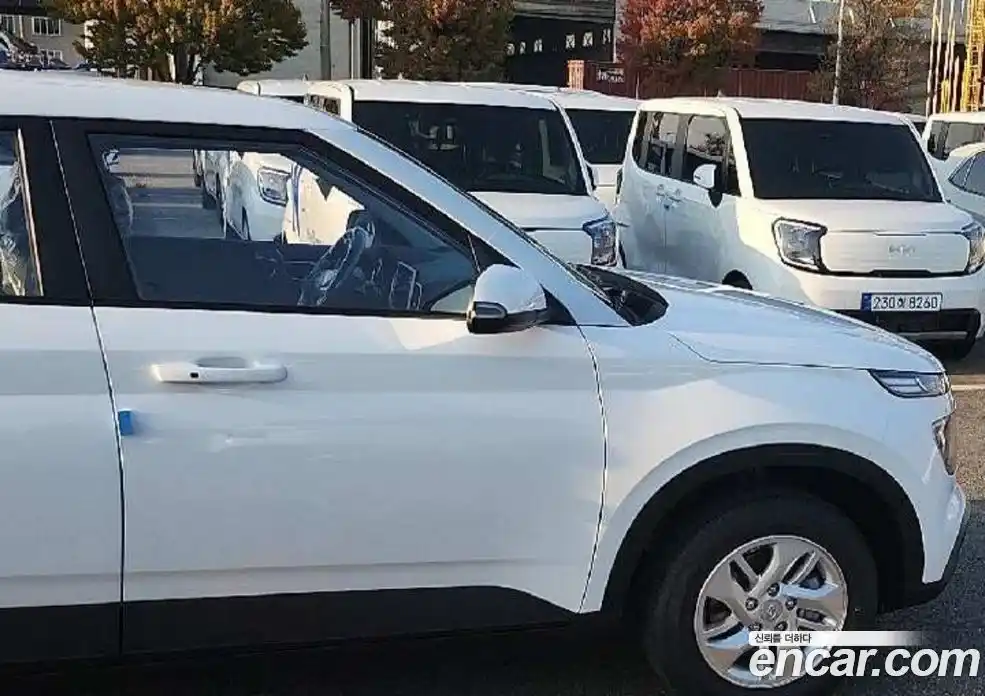 Hyundai Venue 2025 1.6 автомат (гидро), фото 8