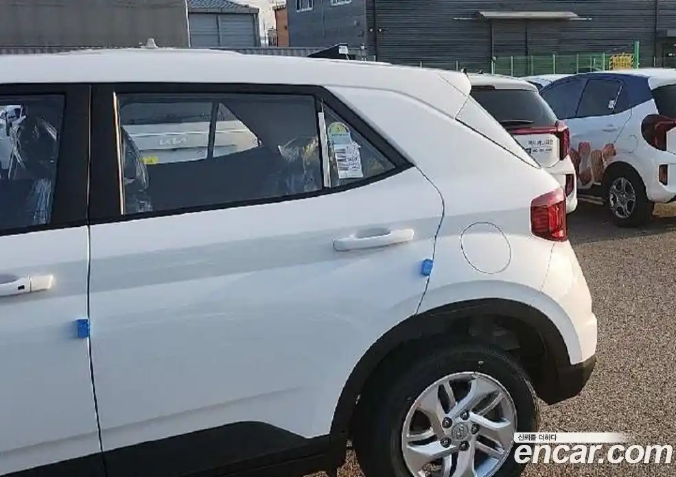 Hyundai Venue 2025 1.6 автомат (гидро), фото 9