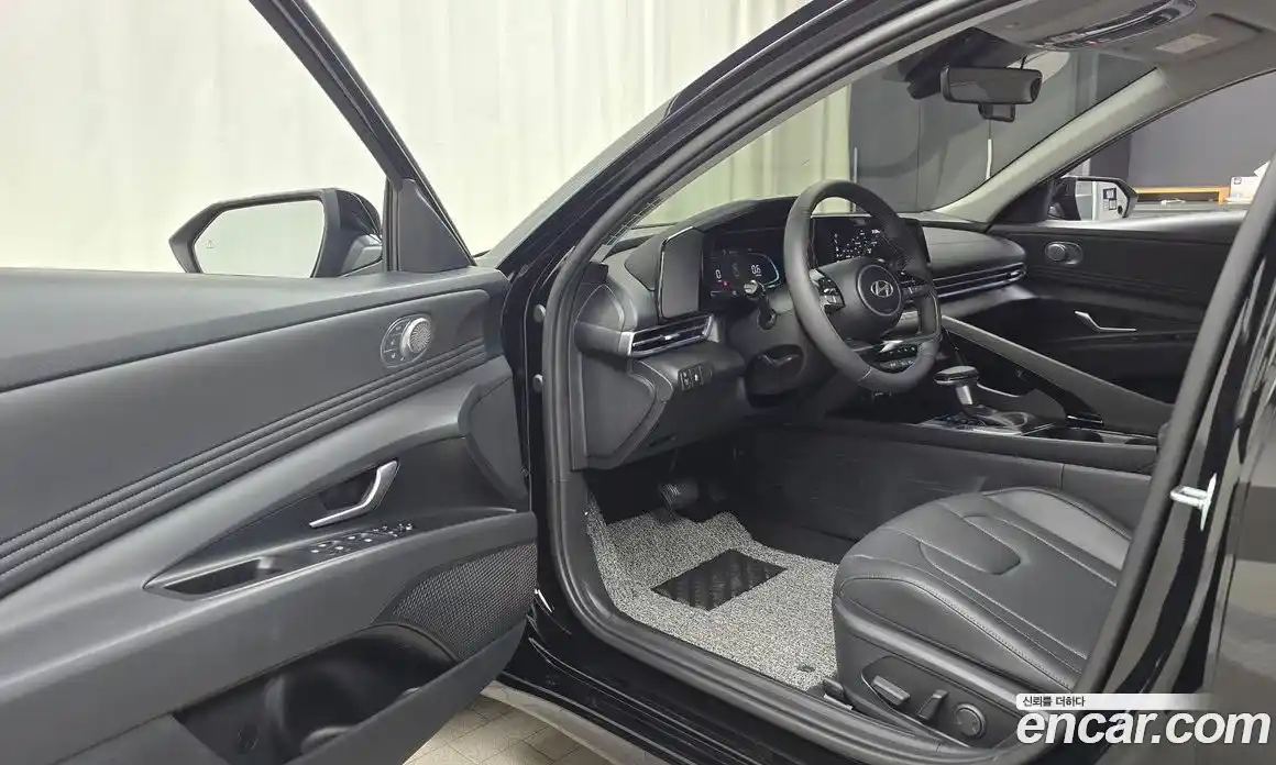 Hyundai Avante 2025 1.6 автомат (гидро), фото 13