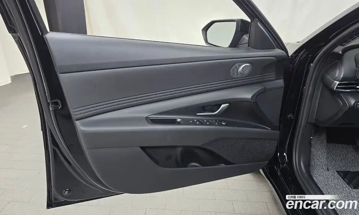Hyundai Avante 2025 1.6 автомат (гидро), фото 14