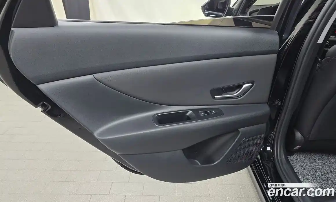 Hyundai Avante 2025 1.6 автомат (гидро), фото 15