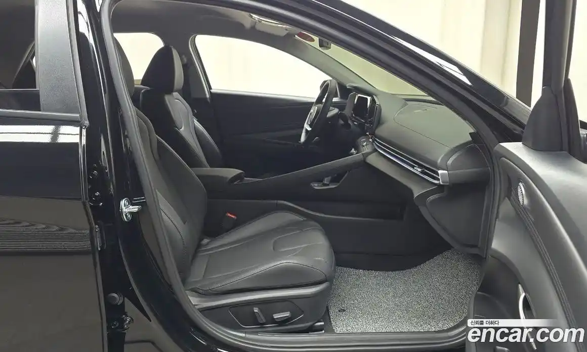Hyundai Avante 2025 1.6 автомат (гидро), фото 16