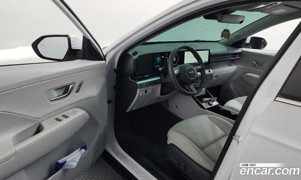 Hyundai Kona 2024 1.6 автомат (гидро), фото 13