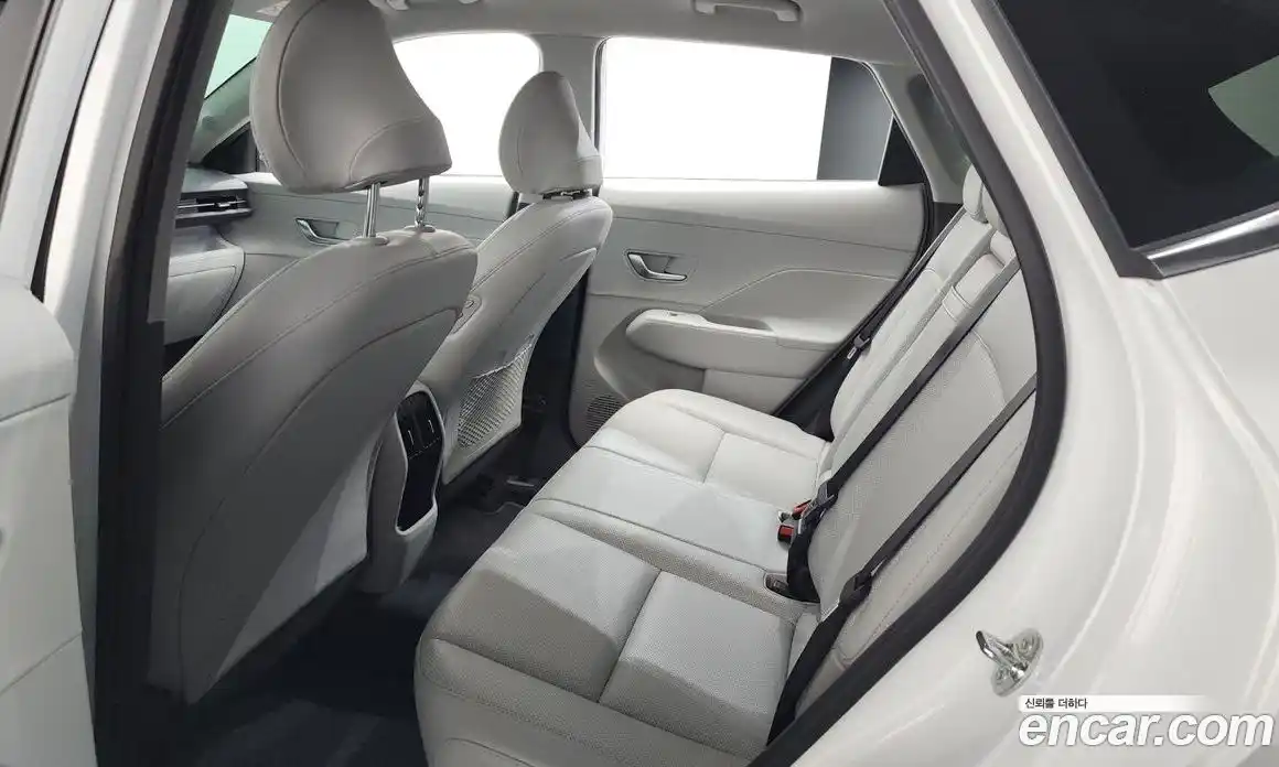 Hyundai Kona 2024 1.6 автомат (гидро), фото 25