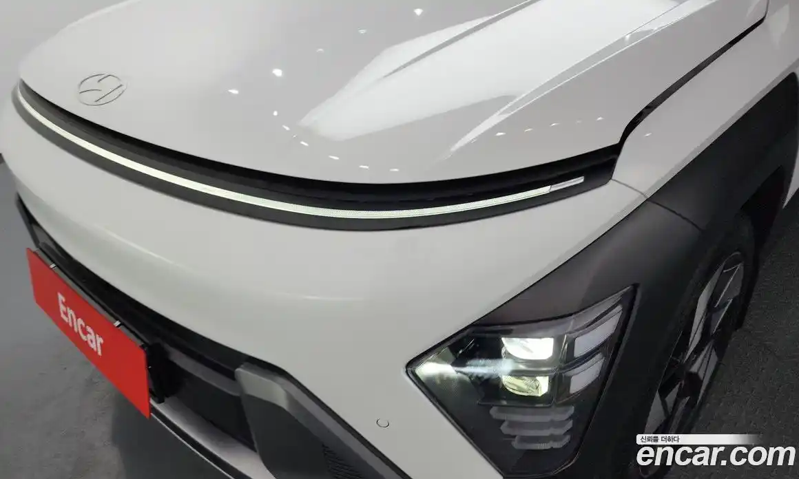 Hyundai Kona 2024 1.6 автомат (гидро), фото 8