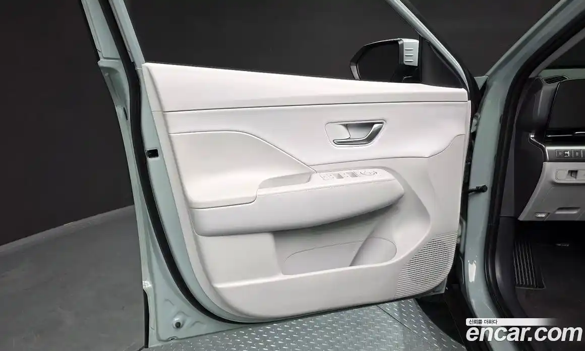 Hyundai Kona 2025 1.6 автомат (гидро), фото 14