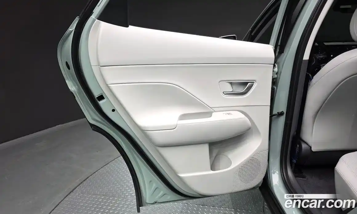 Hyundai Kona 2025 1.6 автомат (гидро), фото 15