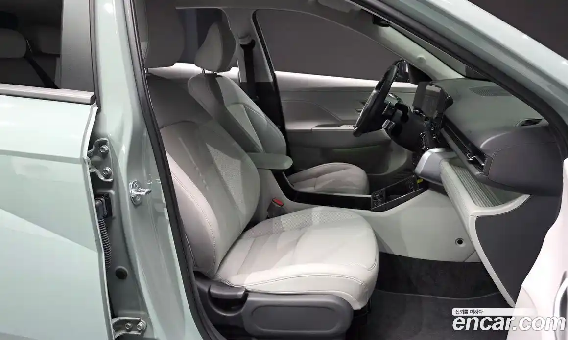 Hyundai Kona 2025 1.6 автомат (гидро), фото 16