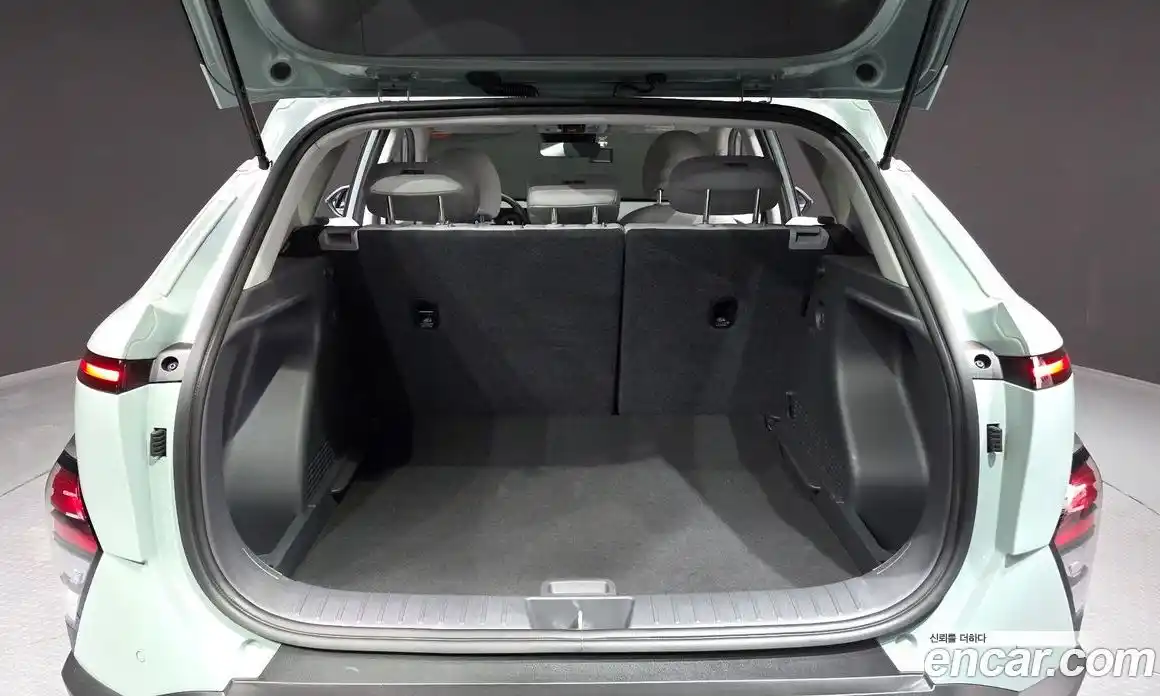 Hyundai Kona 2025 1.6 автомат (гидро), фото 26