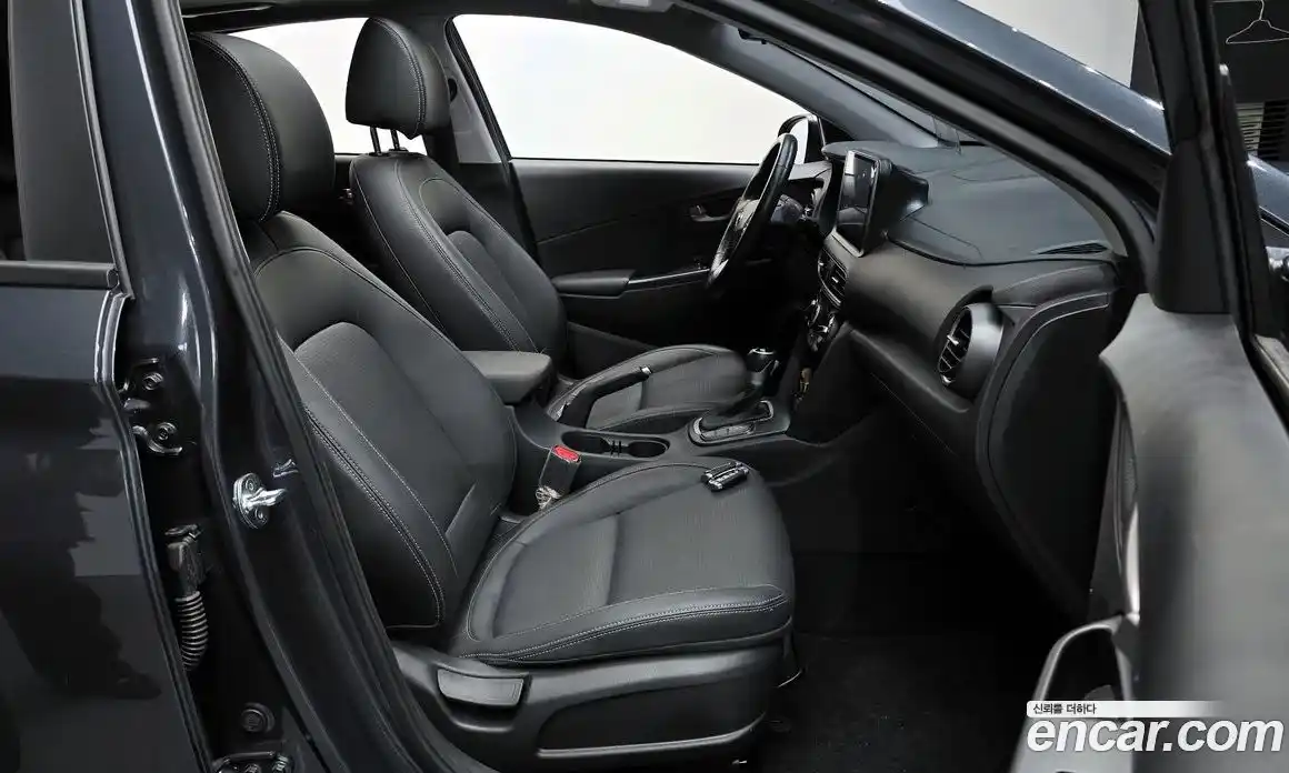 Hyundai Kona 2019 1.6 автомат (гидро), фото 16