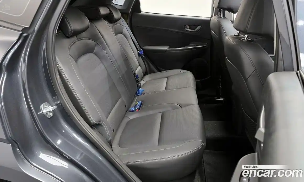 Hyundai Kona 2019 1.6 автомат (гидро), фото 17