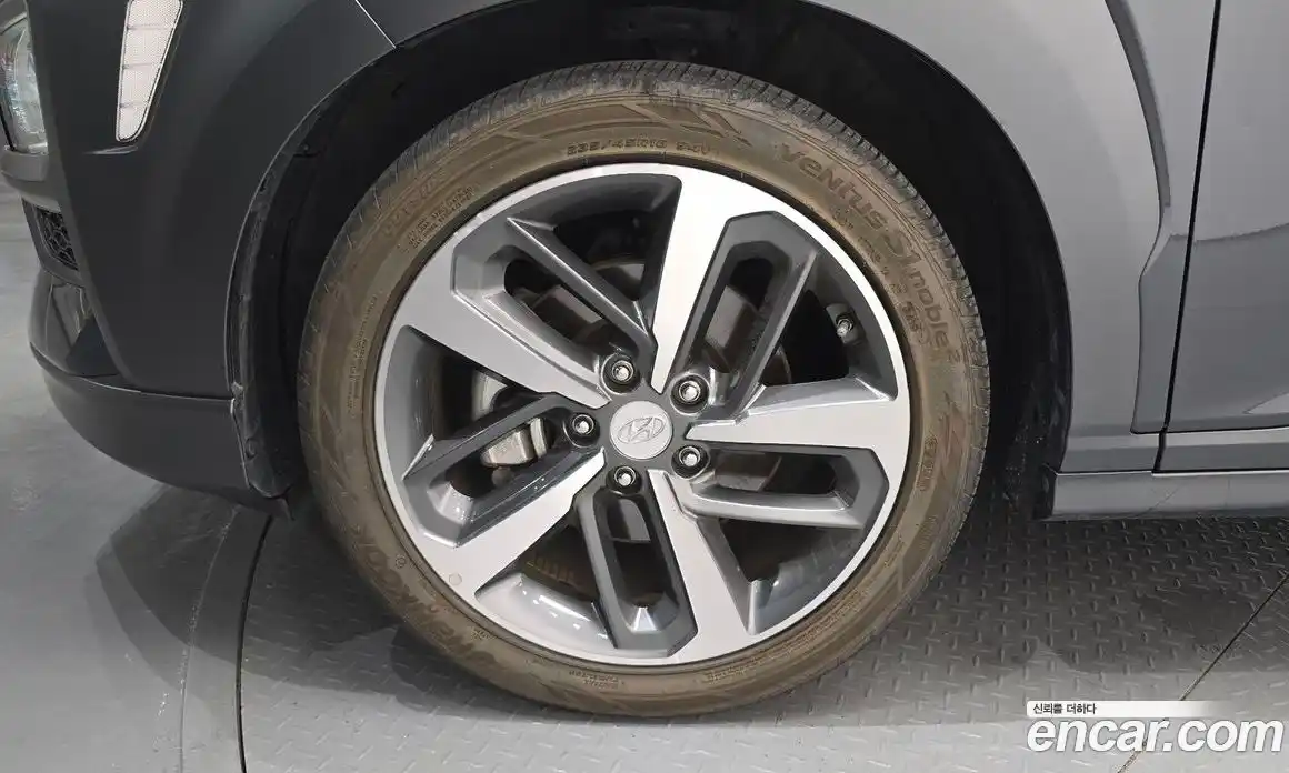 Hyundai Kona 2019 1.6 автомат (гидро), фото 5