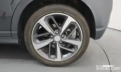 Hyundai Kona 2019 1.6 автомат (гидро), миниатюра 7