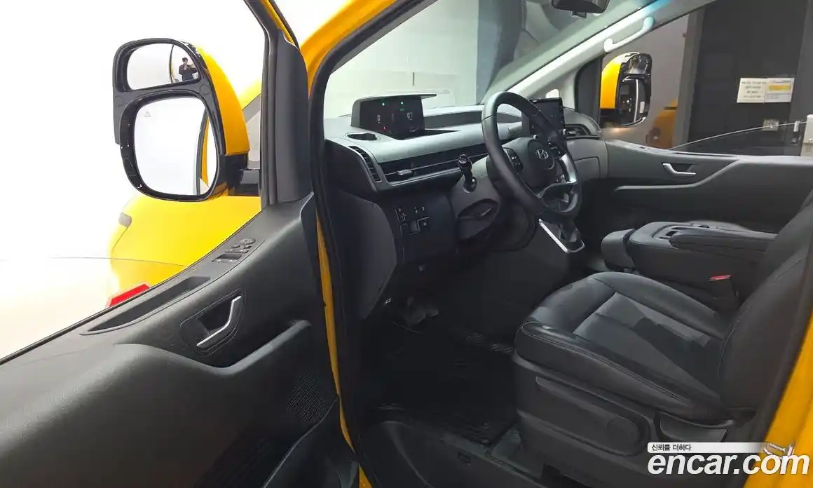 Hyundai Staria 2024 3.5 автомат (гидро), фото 13