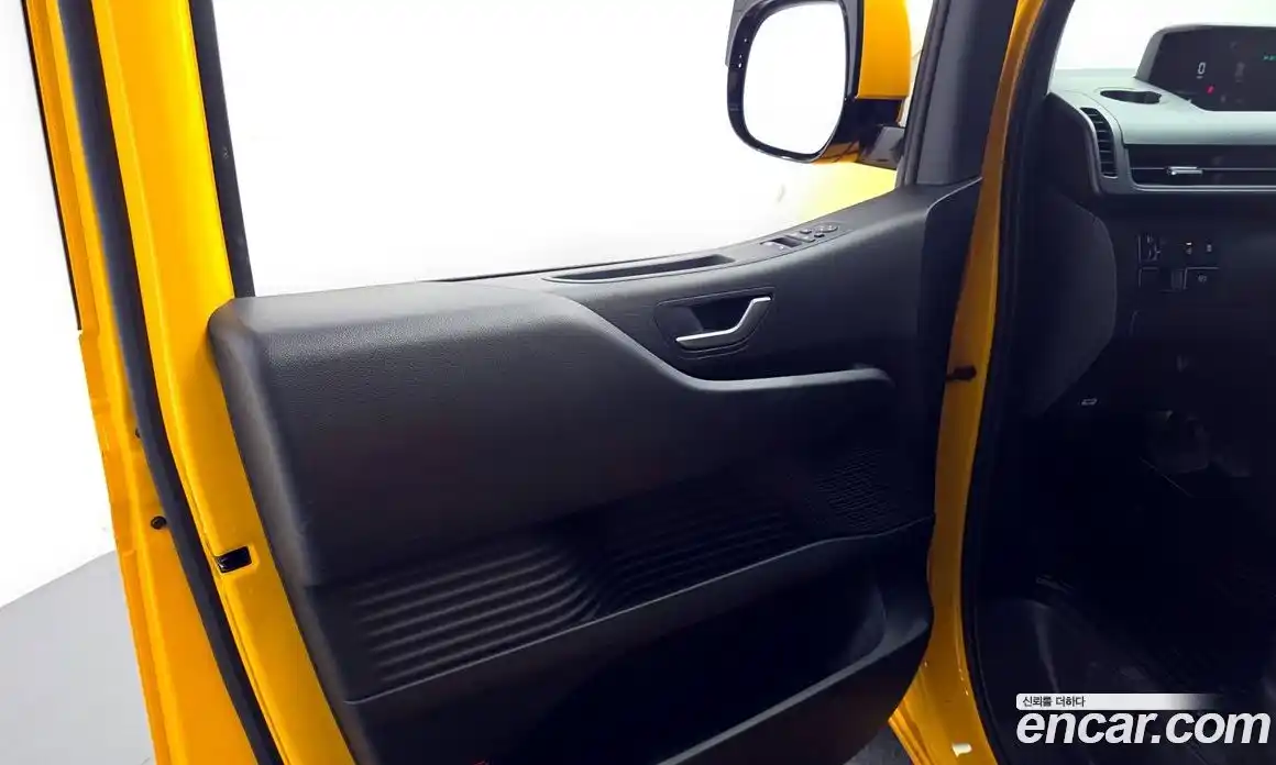 Hyundai Staria 2024 3.5 автомат (гидро), фото 15