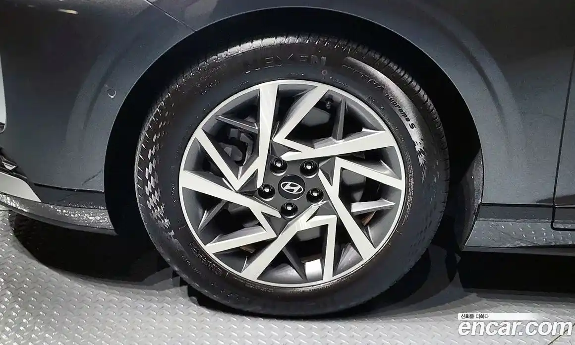 Hyundai Grandeur 2023 3.5 автомат (гидро), фото 5
