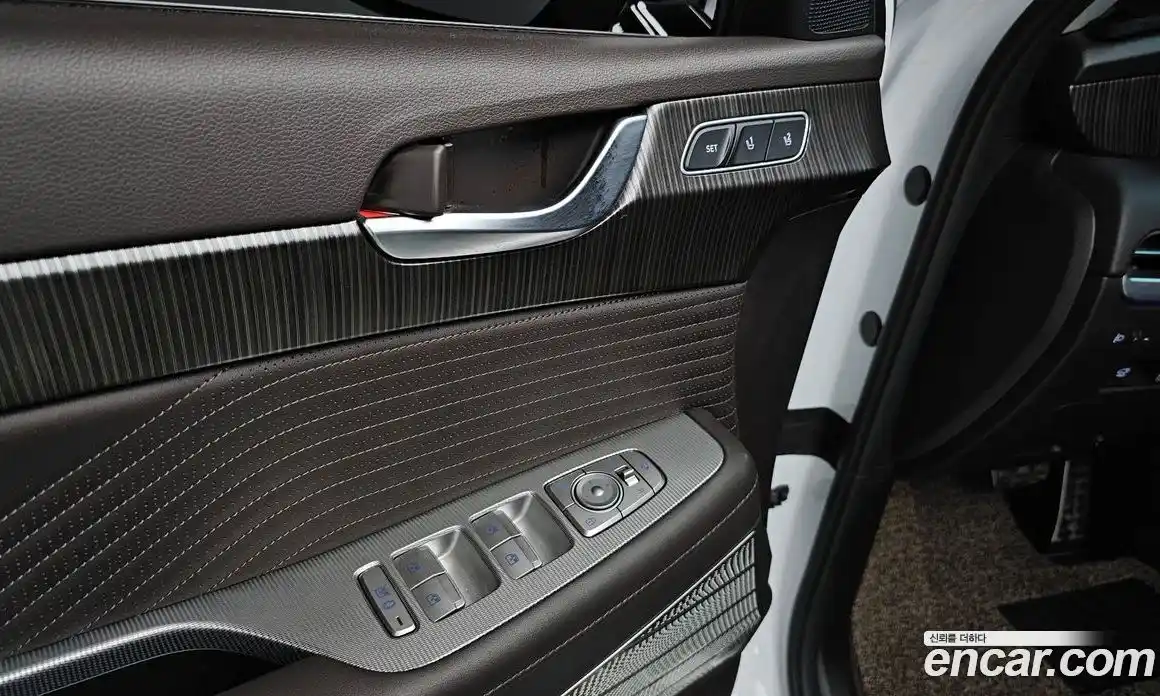 Hyundai Palisade 2023 3.8 автомат (гидро), фото 17