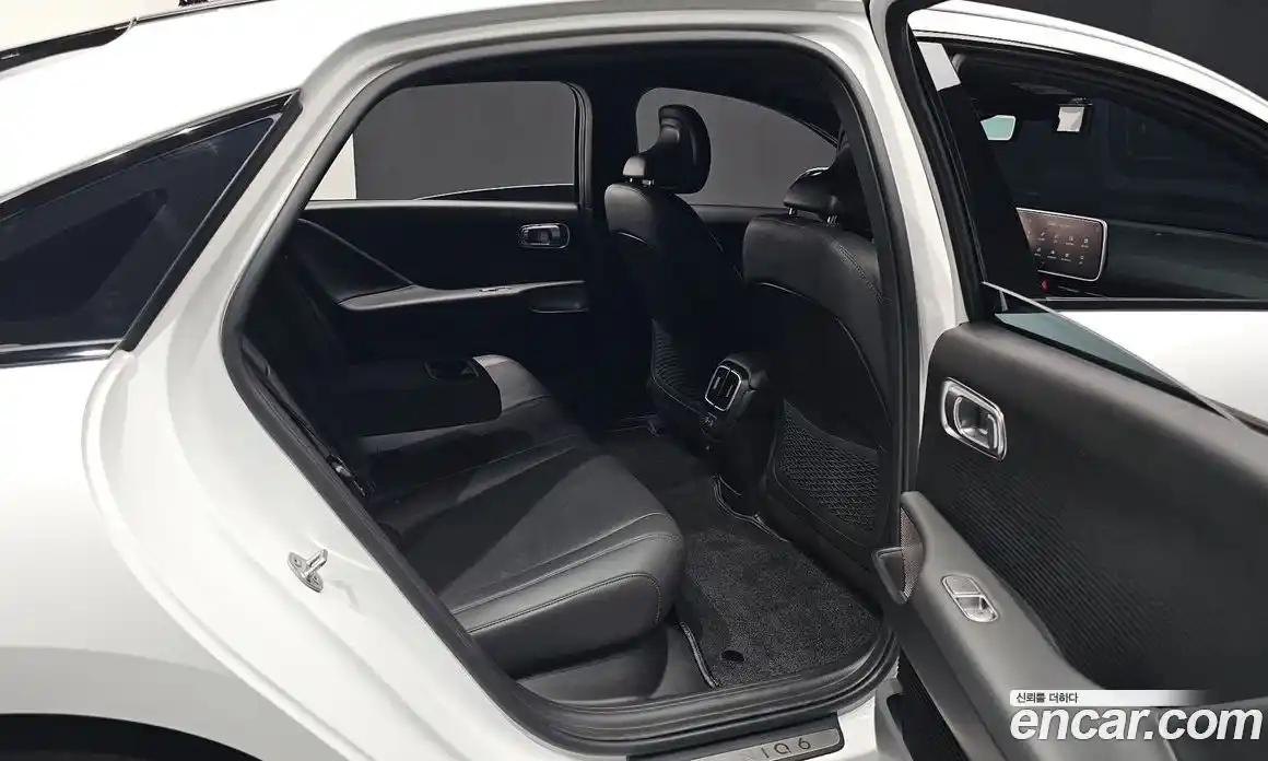 Hyundai Ioniq 6 2023 0.1 автомат (гидро), фото 16